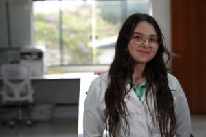 Gabriela — Estagiária